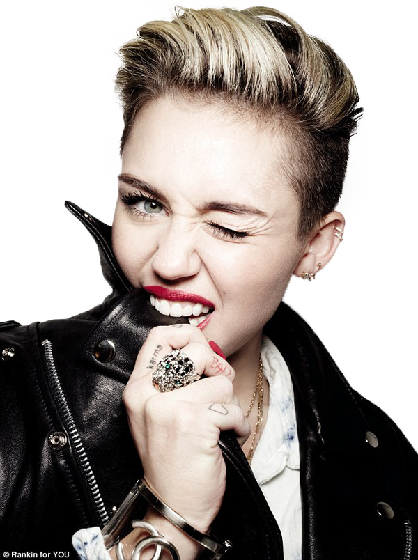 Miley Cyrus PNG Background Image